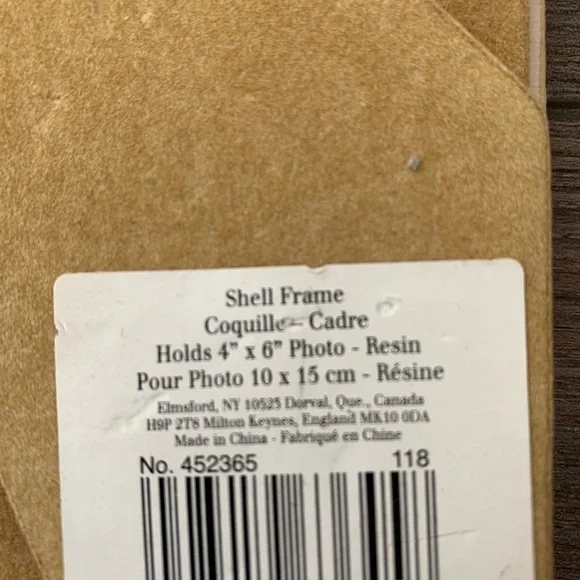 Shell-Embellished Photo Frame - Picture 2 of 7